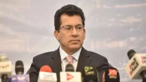 وزير الرياضة يؤكد براءة الجهات في حادث السباح يوسف محمد ويعزي أسرته